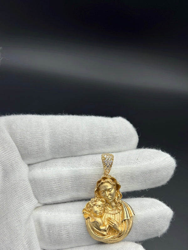 New Gold 14K Beautiful Virgen Pendant by GO™